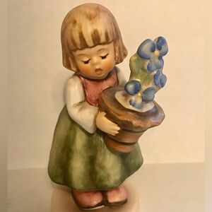 Hummel : Birthday Present